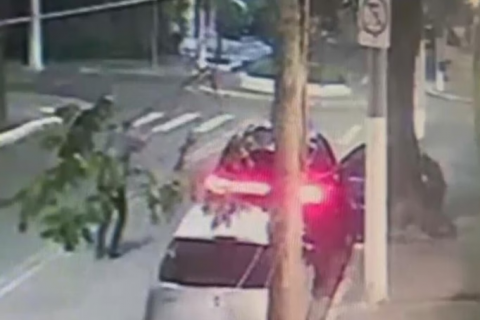 Ladrão tenta roubar escolta do vice-governador de SP e é morto