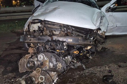 Carro perde o controle e capota várias vezes no Contorno Norte