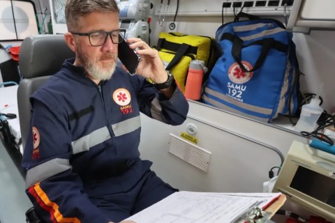 Equipes do SAMU passam a contar com aparelhos celulares em ambulâncias e aeromédico