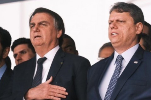 Moraes autoriza visitas de Tarcísio e Zucco a Bolsonaro