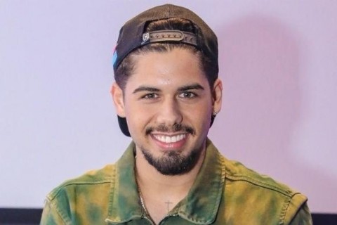 Zé Felipe reflete com música após término: "Não sei viver sozinho"