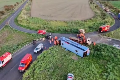 Ônibus que sofreu acidente após sair de Anápolis estava regular, afirma ANTT