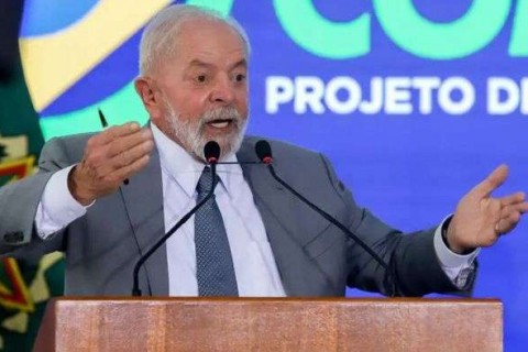 Aprovação de Lula desaba para 24% e é a pior de todos os seus mandatos, aponta Datafolha