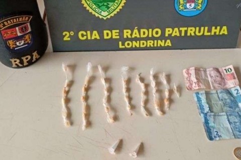 Homem é preso com crack e cocaína após tentar fugir da PM em Londrina