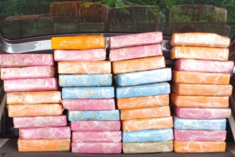 PRF apreende 40 kg de cocaína em Mandaguari